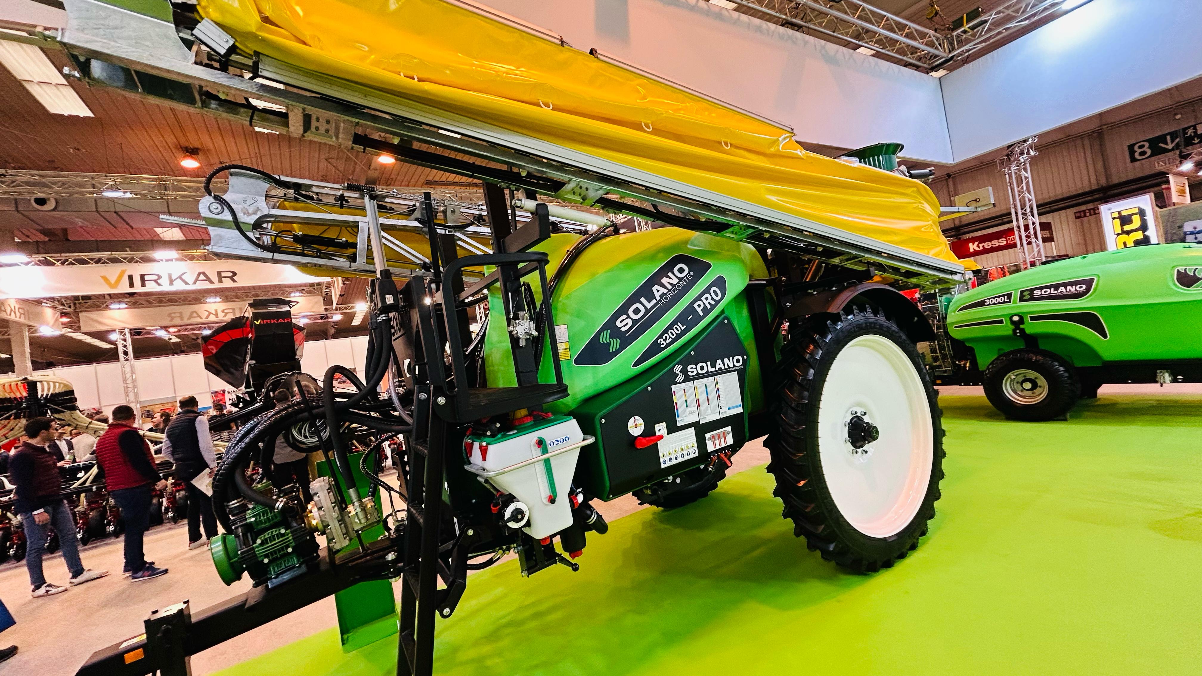 MRL 270/95R48 RC 950 tyre on Solano Horizonte 3200L-PRO sprayer in Spain